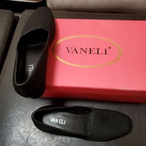 Vaneli Freda Size 5.5 women's black